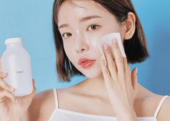 Tẩy trang trước khi skincare