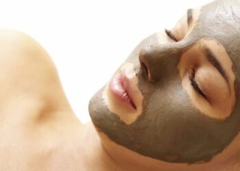 Cách trị mụn đầu đen bằng Vaseline hiệu quả tại nhà