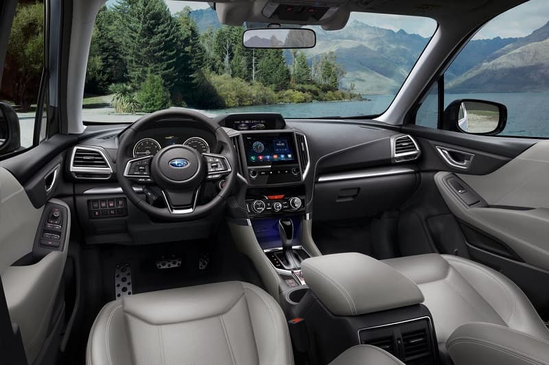 Bảng điều khiển trung tâm Subaru SUV 7 chỗ được thiết kế trực quan và dễ sử dụng